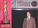 Argentino invento una pinza para evitar hemorragias en cirugias esteticas - Articulo publicado en el diario La Mañana de Cordoba, el 15-09-2005-